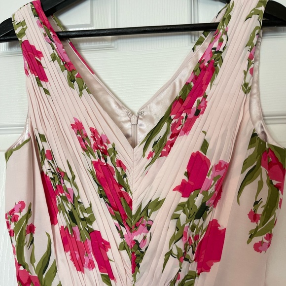 Boden Floral Dress - Picture 6 of 9